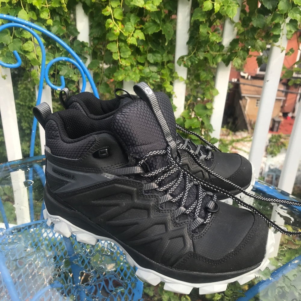 Brand new merrel hiking shoes